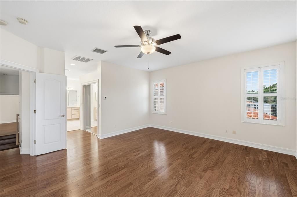 For Sale: $1,199,000 (3 beds, 3 baths, 2695 Square Feet)