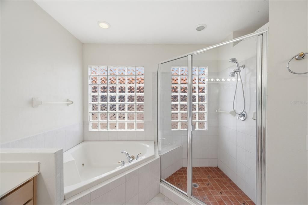 For Sale: $1,199,000 (3 beds, 3 baths, 2695 Square Feet)