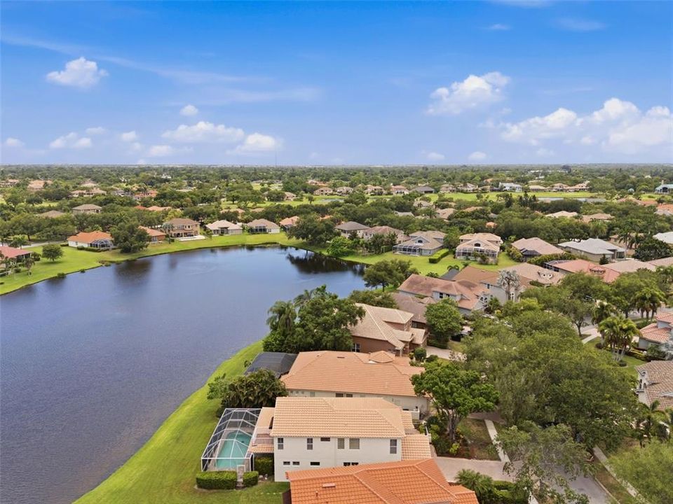 For Sale: $1,199,000 (3 beds, 3 baths, 2695 Square Feet)