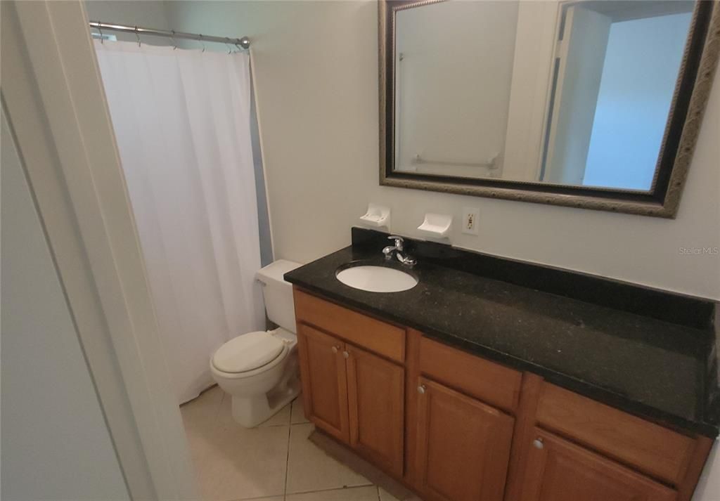 В аренду: $1,395 (2 спален, 1 ванн, 800 Квадратных фут)