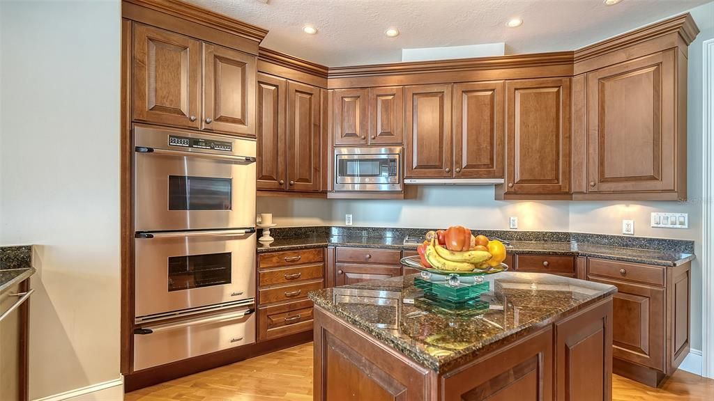 En Venta: $9,800,000 (4 camas, 6 baños, 6332 Pies cuadrados)