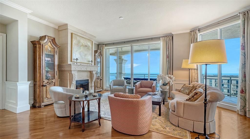 En Venta: $9,800,000 (4 camas, 6 baños, 6332 Pies cuadrados)