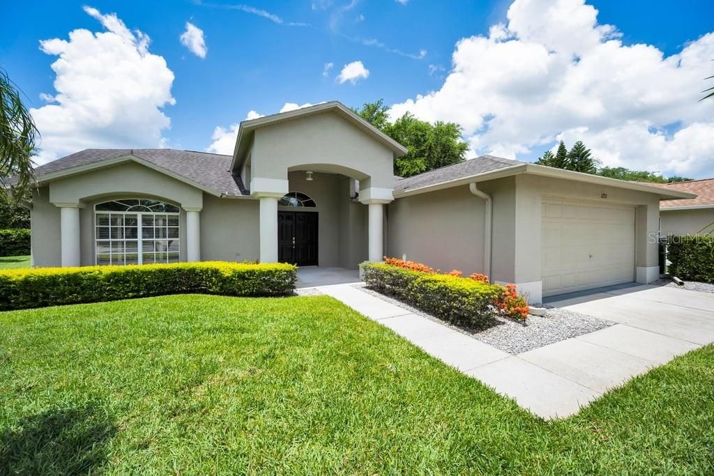 En Venta: $395,000 (3 camas, 2 baños, 2031 Pies cuadrados)