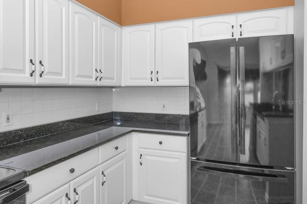 En Venta: $395,000 (3 camas, 2 baños, 2031 Pies cuadrados)