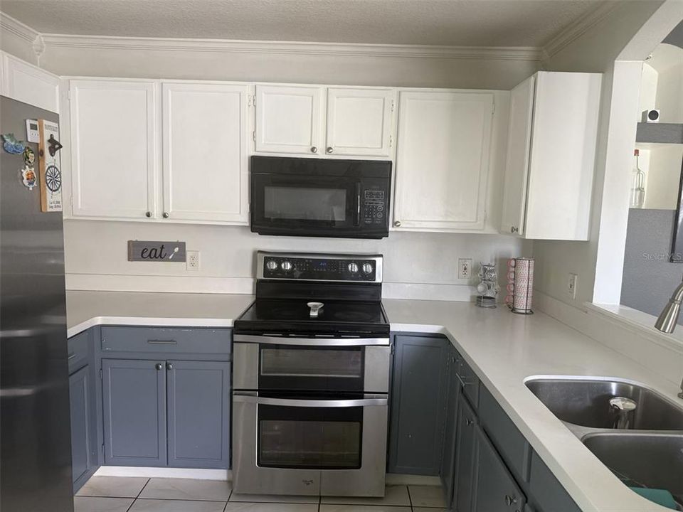На продажу: $349,900 (3 спален, 2 ванн, 1266 Квадратных фут)