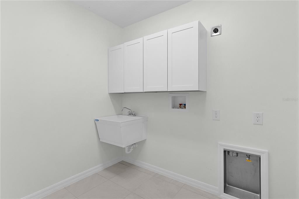 For Sale: $368,900 (3 beds, 2 baths, 1492 Square Feet)