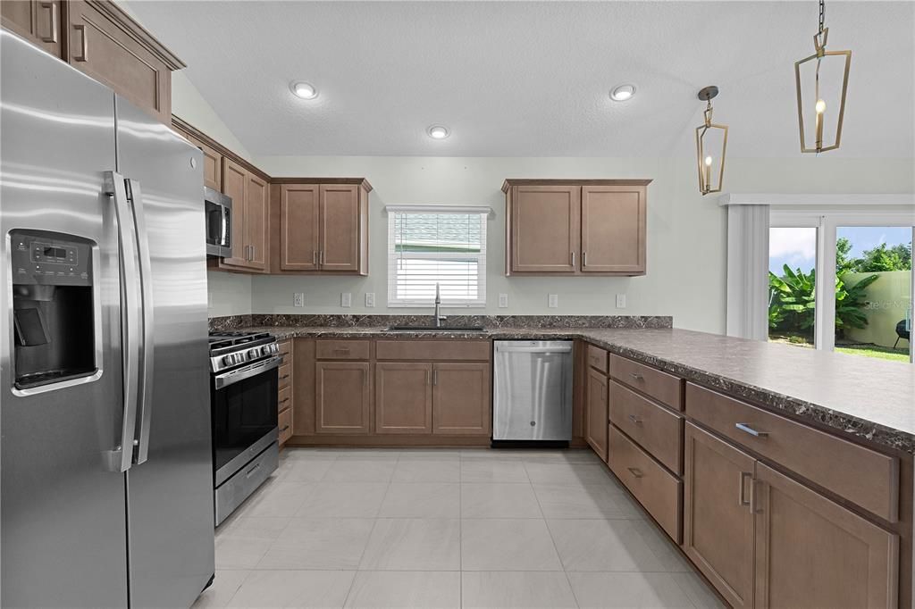 For Sale: $368,900 (3 beds, 2 baths, 1492 Square Feet)