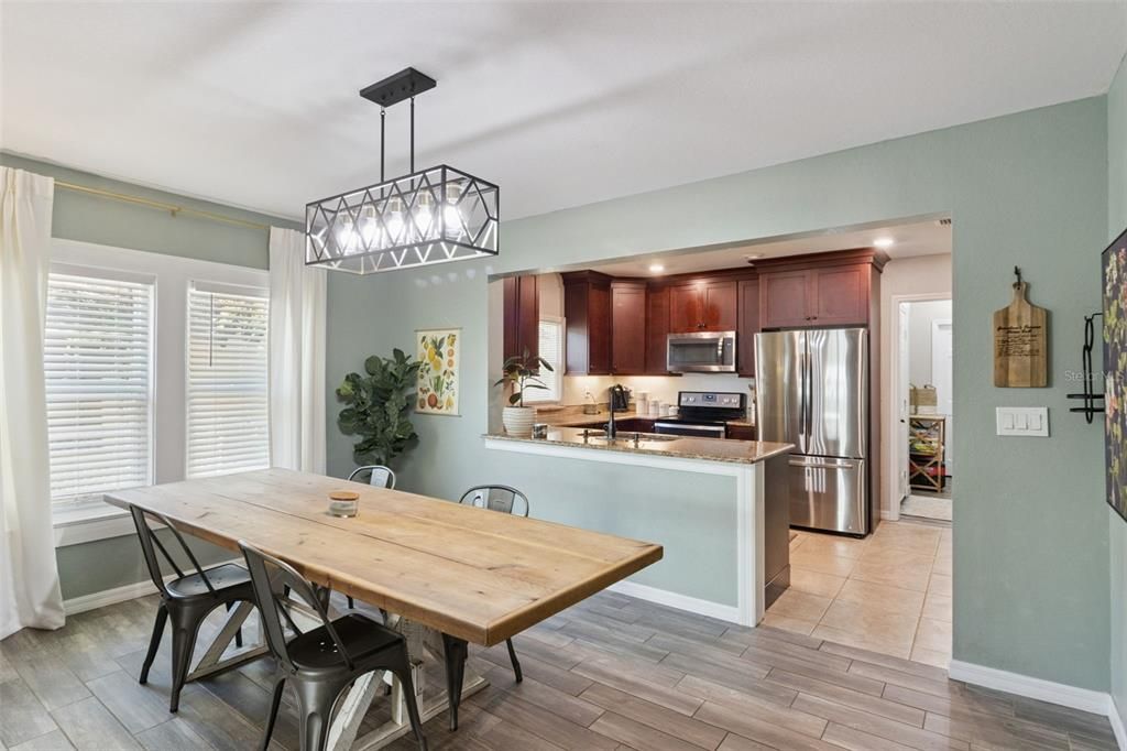 For Sale: $275,000 (3 beds, 2 baths, 1652 Square Feet)