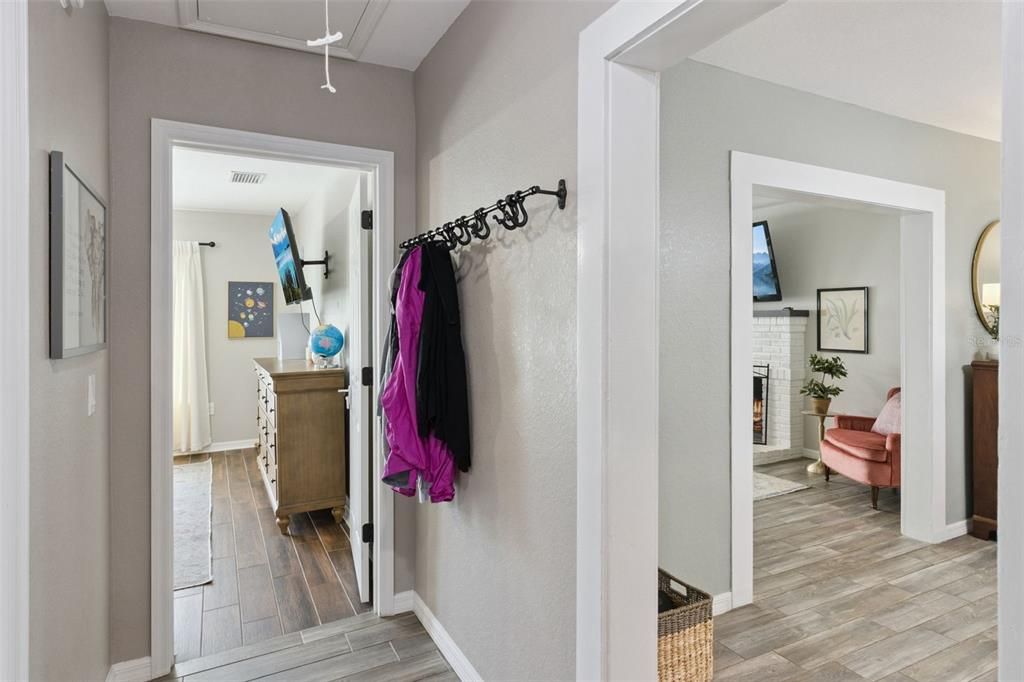 For Sale: $275,000 (3 beds, 2 baths, 1652 Square Feet)