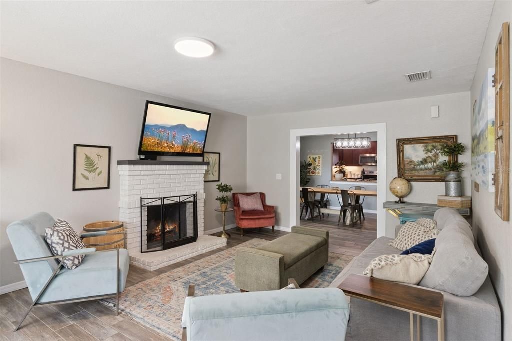 For Sale: $275,000 (3 beds, 2 baths, 1652 Square Feet)