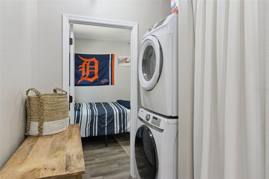 For Sale: $275,000 (3 beds, 2 baths, 1652 Square Feet)