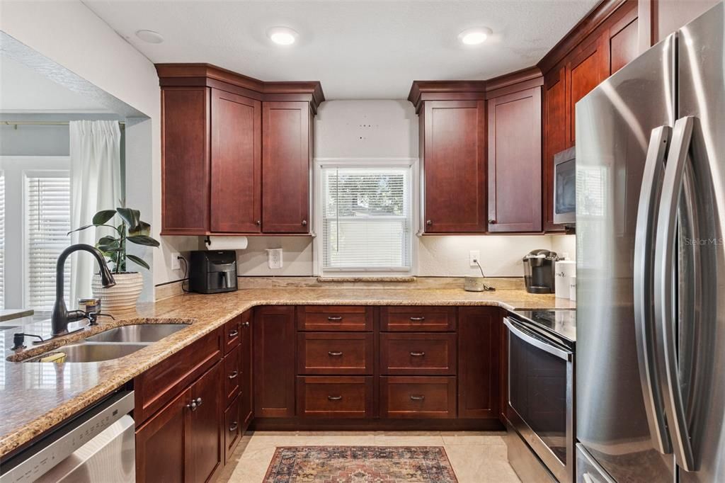 For Sale: $275,000 (3 beds, 2 baths, 1652 Square Feet)