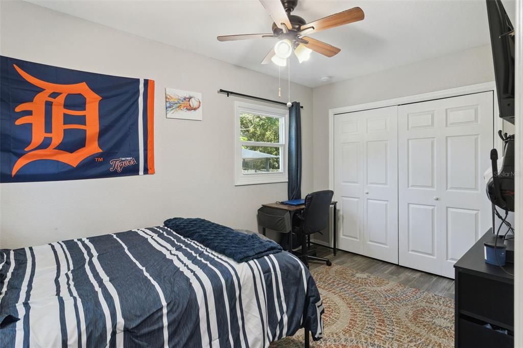For Sale: $275,000 (3 beds, 2 baths, 1652 Square Feet)