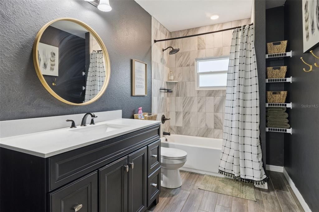 For Sale: $275,000 (3 beds, 2 baths, 1652 Square Feet)