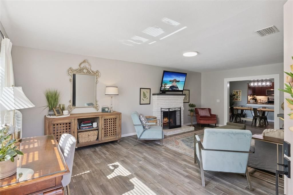 For Sale: $275,000 (3 beds, 2 baths, 1652 Square Feet)