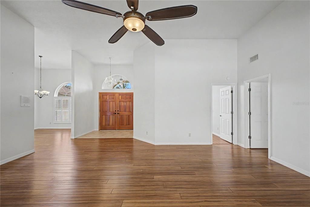For Sale: $545,000 (4 beds, 3 baths, 2991 Square Feet)
