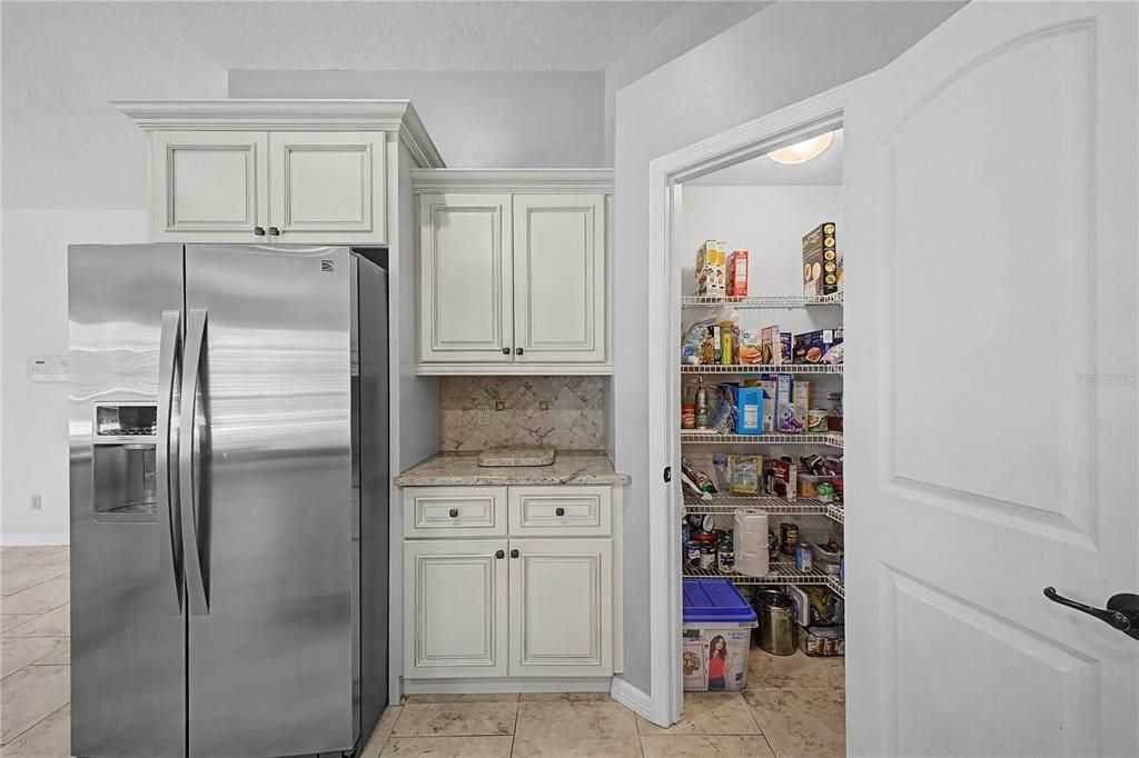 For Sale: $545,000 (4 beds, 3 baths, 2991 Square Feet)