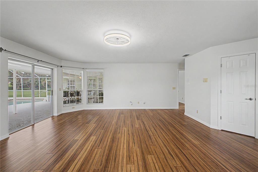 For Sale: $545,000 (4 beds, 3 baths, 2991 Square Feet)