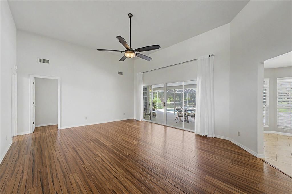 For Sale: $545,000 (4 beds, 3 baths, 2991 Square Feet)
