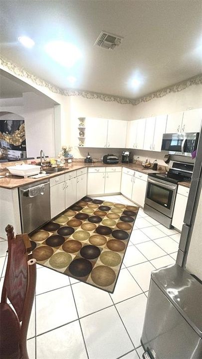 На продажу: $345,000 (4 спален, 2 ванн, 1743 Квадратных фут)