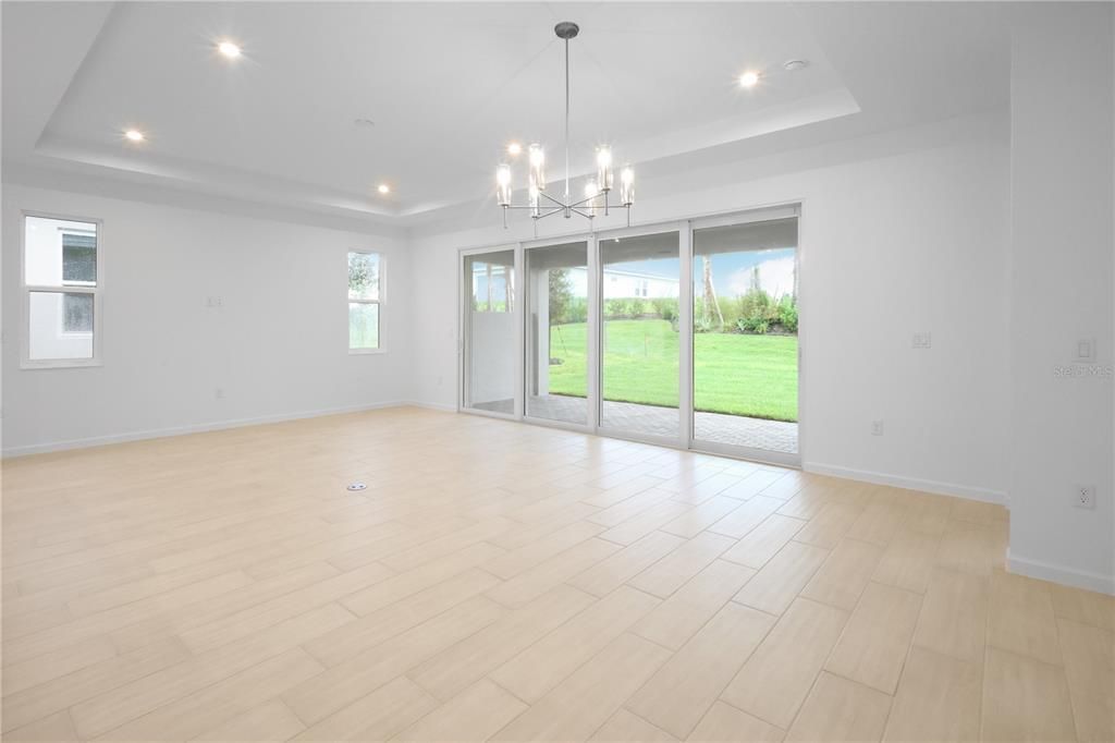 На продажу: $599,990 (3 спален, 3 ванн, 2129 Квадратных фут)