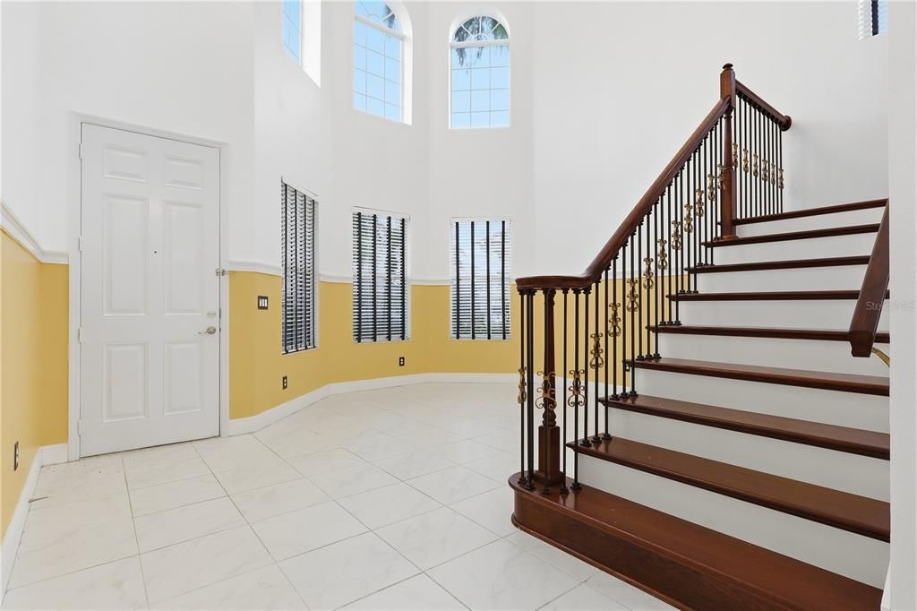 En Venta: $649,000 (4 camas, 3 baños, 2918 Pies cuadrados)