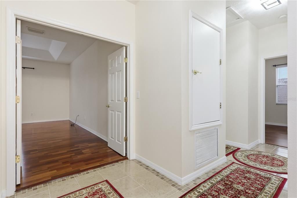 En Venta: $649,000 (4 camas, 3 baños, 2918 Pies cuadrados)