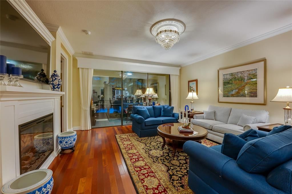 En Venta: $535,000 (2 camas, 2 baños, 2181 Pies cuadrados)