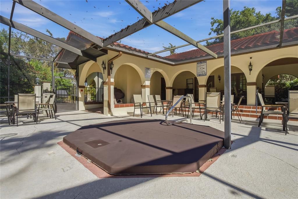 На продажу: $287,999 (3 спален, 3 ванн, 1844 Квадратных фут)