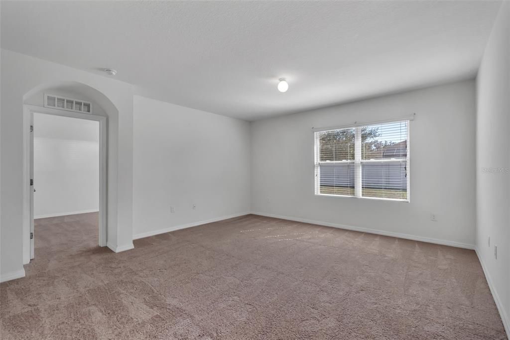 В аренду: $2,500 (4 спален, 2 ванн, 1846 Квадратных фут)