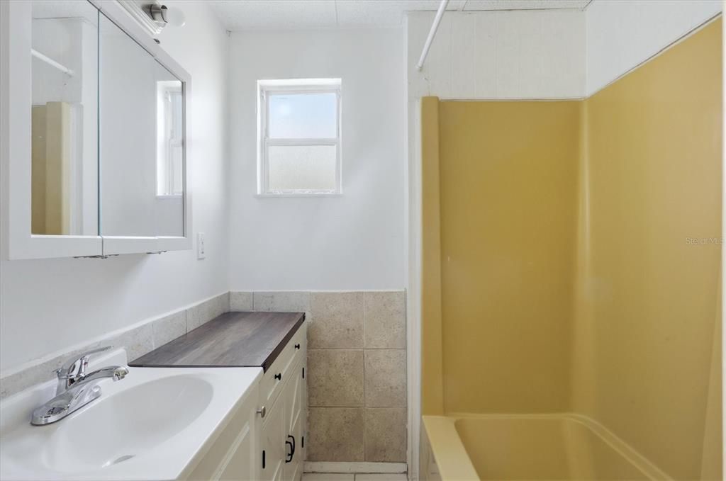 En Venta: $380,000 (6 camas, 0 baños, 2798 Pies cuadrados)