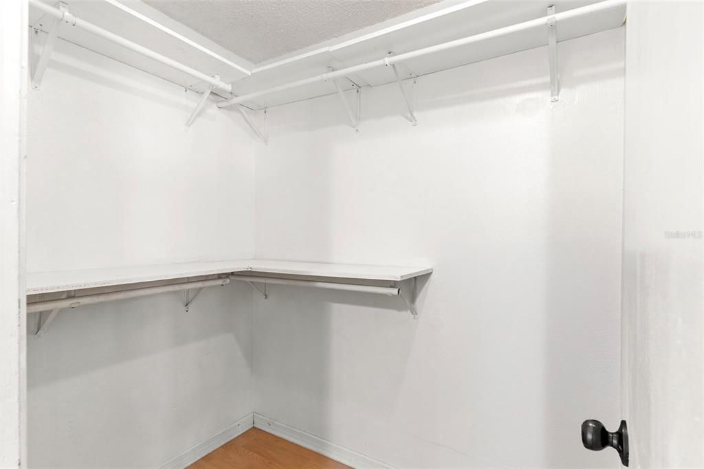 На продажу: $270,000 (2 спален, 2 ванн, 1033 Квадратных фут)