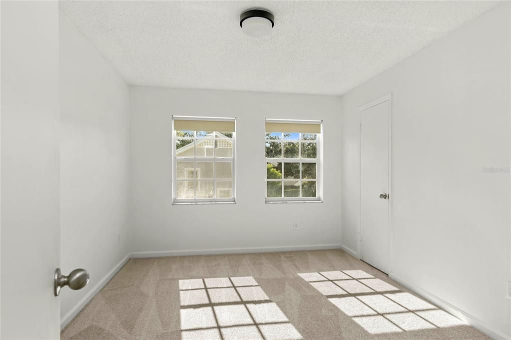 For Sale: $225,000 (2 beds, 1 baths, 835 Square Feet)