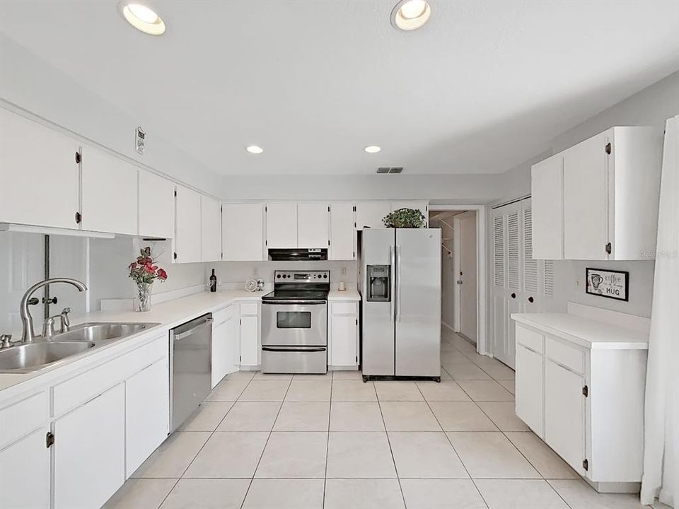 En Renta: $2,975 (3 camas, 2 baños, 2014 Pies cuadrados)