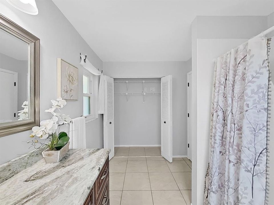 En Renta: $2,975 (3 camas, 2 baños, 2014 Pies cuadrados)