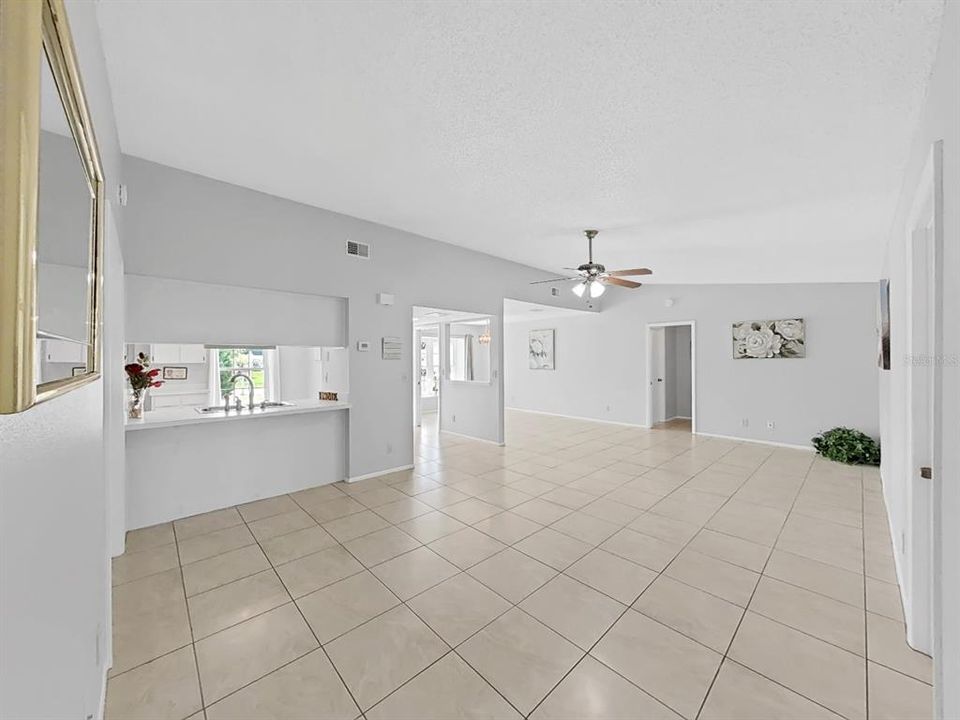 En Renta: $2,975 (3 camas, 2 baños, 2014 Pies cuadrados)