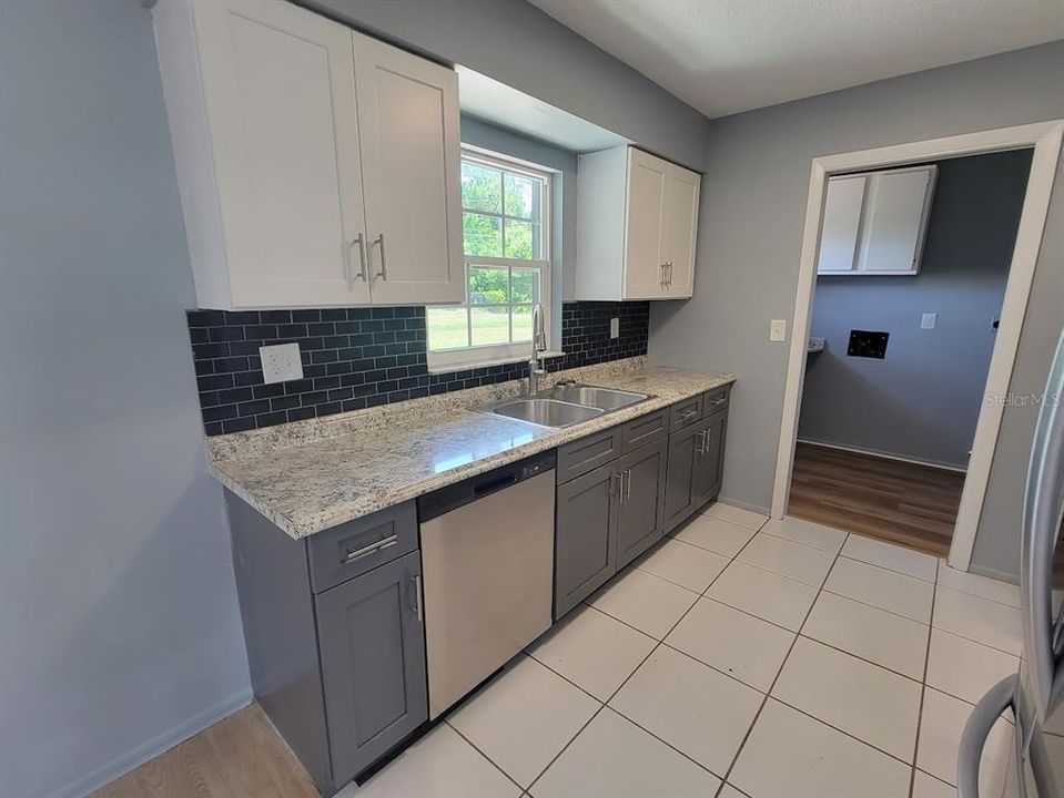 В аренду: $1,600 (2 спален, 2 ванн, 1113 Квадратных фут)