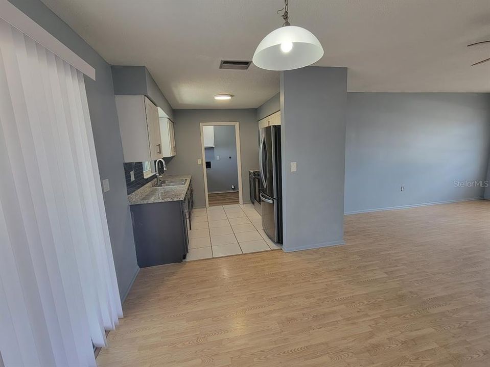 В аренду: $1,600 (2 спален, 2 ванн, 1113 Квадратных фут)