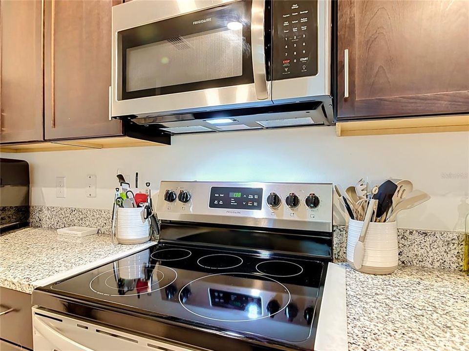 На продажу: $399,000 (3 спален, 2 ванн, 1650 Квадратных фут)