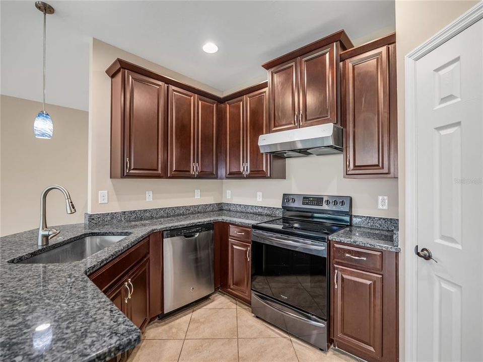 En Venta: $320,000 (3 camas, 2 baños, 1430 Pies cuadrados)