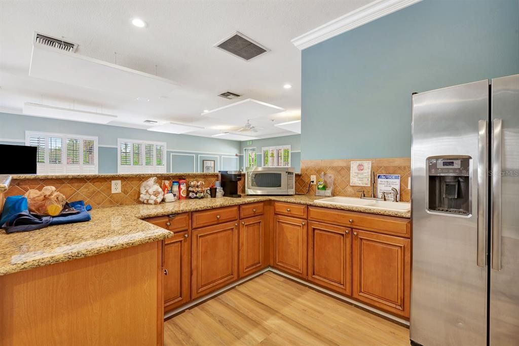 For Sale: $325,000 (3 beds, 2 baths, 1381 Square Feet)