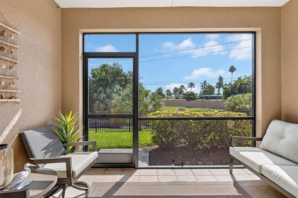 For Sale: $325,000 (3 beds, 2 baths, 1381 Square Feet)