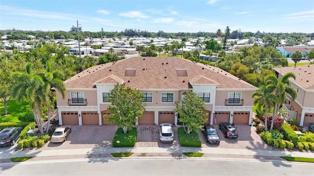For Sale: $325,000 (3 beds, 2 baths, 1381 Square Feet)