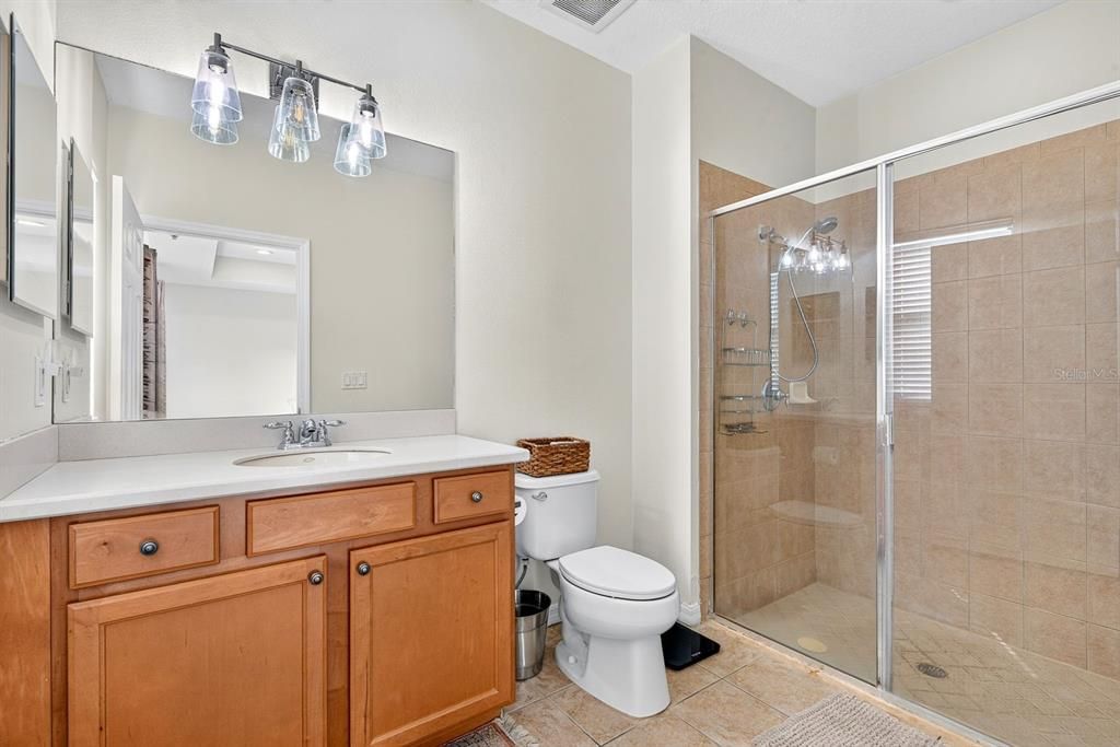 For Sale: $325,000 (3 beds, 2 baths, 1381 Square Feet)