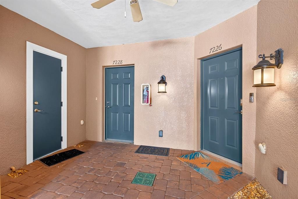 For Sale: $325,000 (3 beds, 2 baths, 1381 Square Feet)