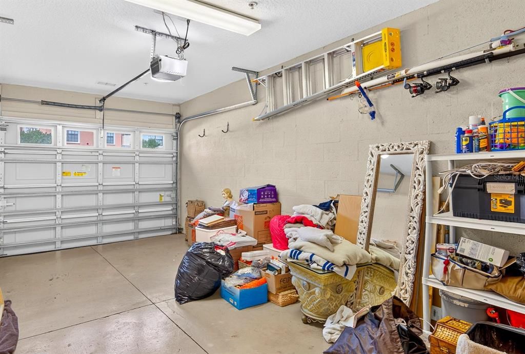 For Sale: $325,000 (3 beds, 2 baths, 1381 Square Feet)