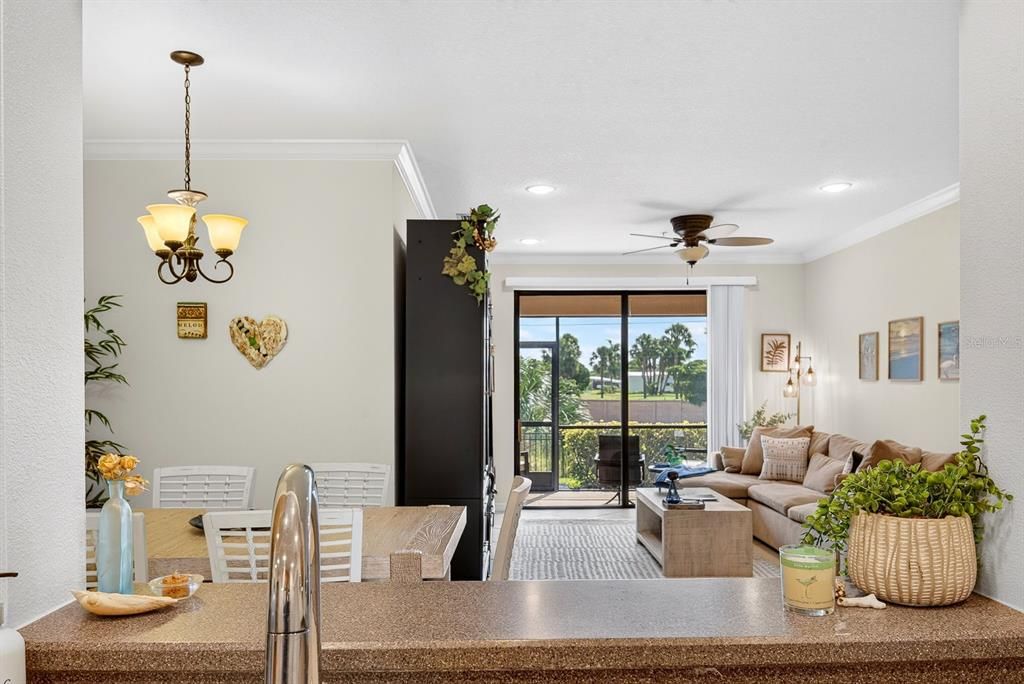 For Sale: $325,000 (3 beds, 2 baths, 1381 Square Feet)