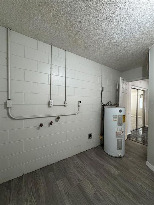 На продажу: $260,000 (4 спален, 2 ванн, 1631 Квадратных фут)