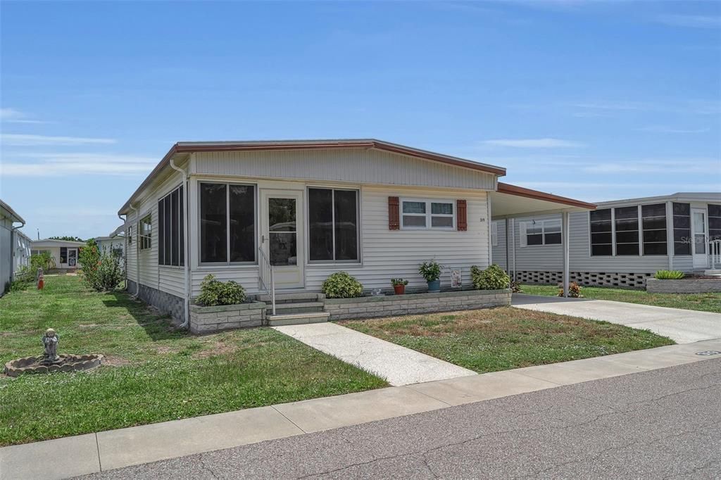 For Sale: $154,000 (2 beds, 2 baths, 1104 Square Feet)