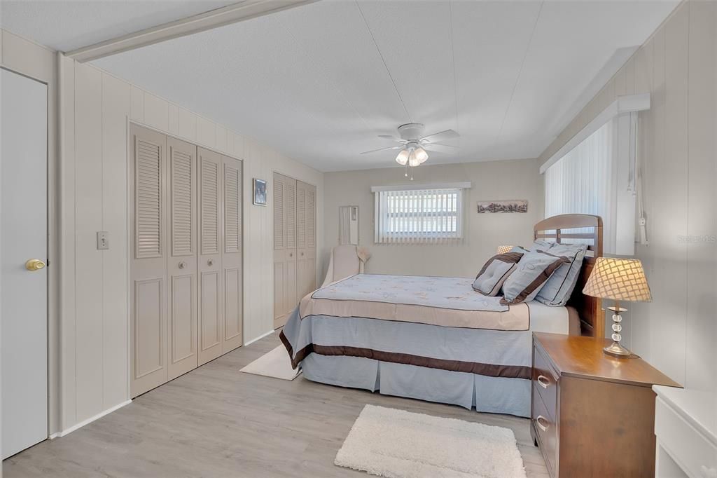 For Sale: $154,000 (2 beds, 2 baths, 1104 Square Feet)